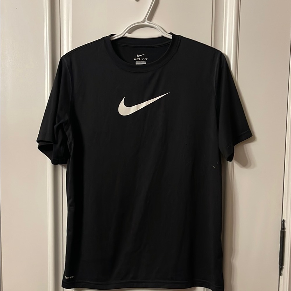 Nike Men's Black T-Shirt